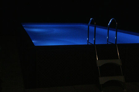 La piscina in notturna