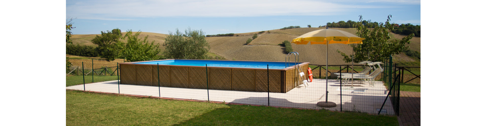 Outdoor pool in country house Angeli